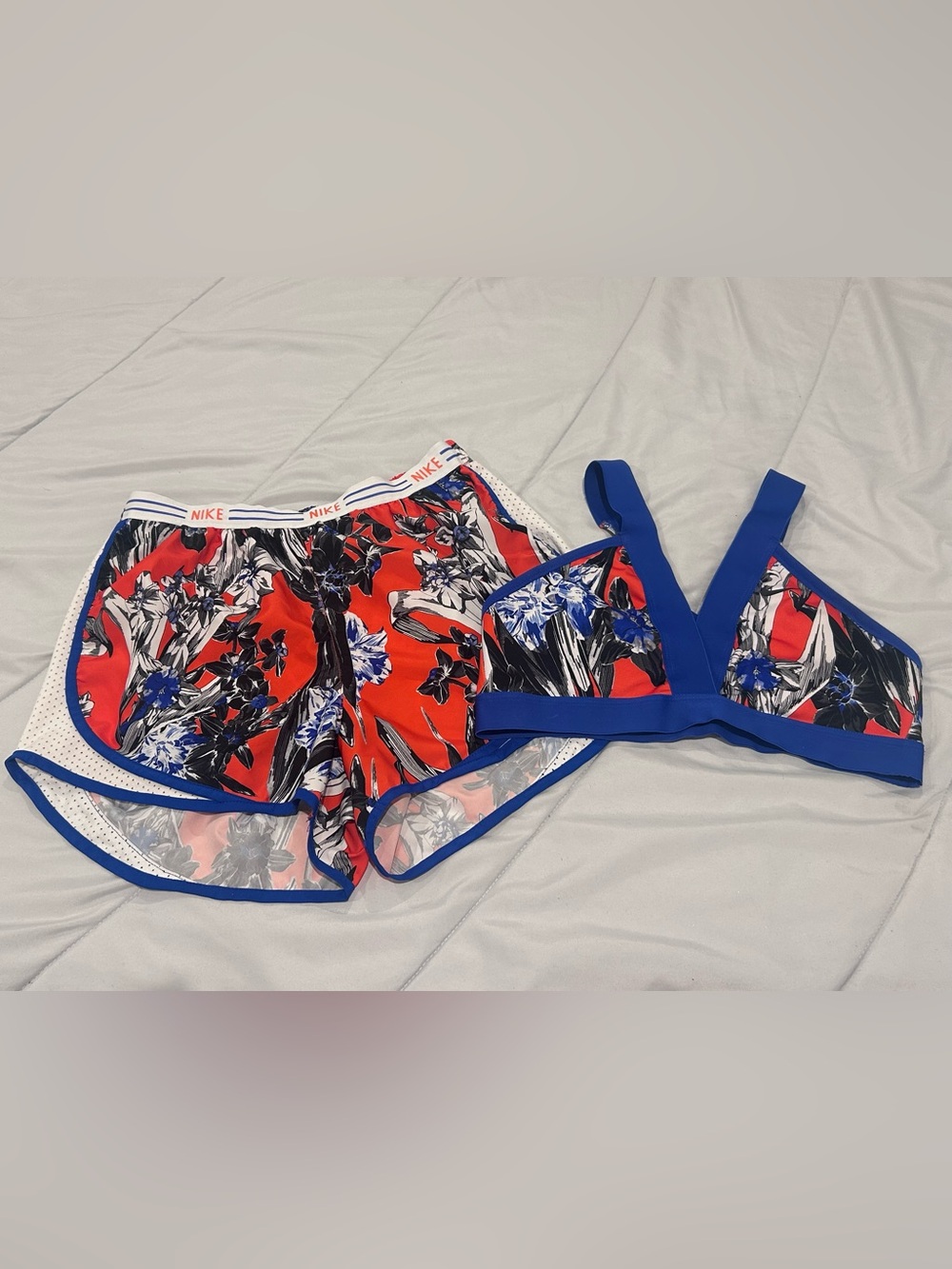 Nike Red Floral Sports Bra Large & Matching Nike Shorts with Blue Trim Medium